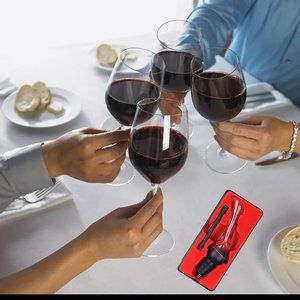 NEW Woodpecker Wine Aerating Pourer with case